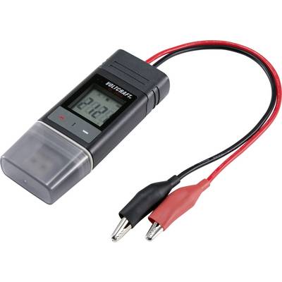 En digital voltmeter visar '22,02 V'. Den har två kablar med krokodilklämmor, en röd och en svart.