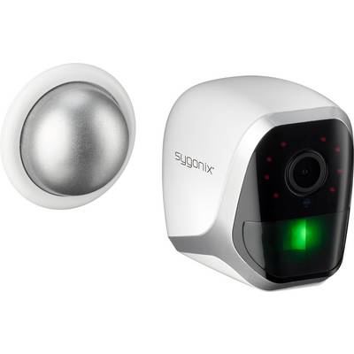 En vit kamera med infraröda LED-lampor och grönt ljus för rörelseavkänning; bredvid en silverfärgad sensorknapp.