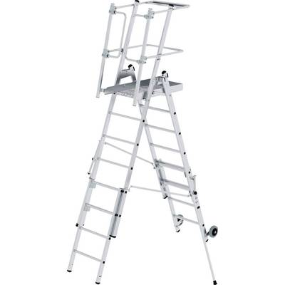 Aluminiumteleskopstege med plattform, säkerhetsräcke och hjul, möjliggör säkert arbete på hög höjd.