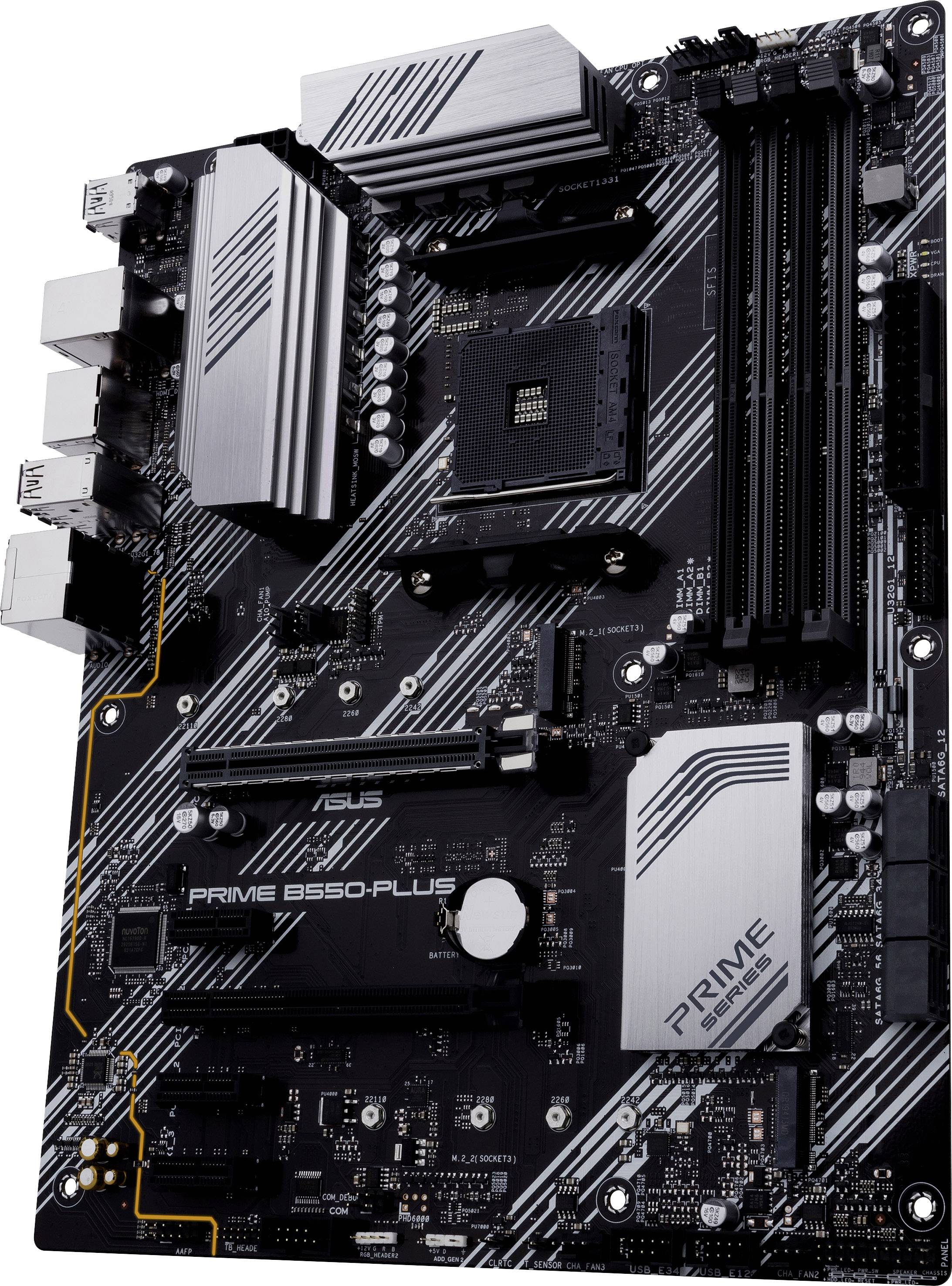 Moderkort ASUS Prime B550-Plus med PCIe-kortplatser, RAM-uttag och kylflänsar, lämpligt för AMD-processorer.