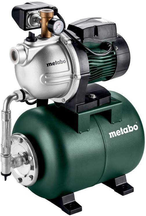 Metabo elektrisk vattenpump med tryckbehållare och tryckmätare, visas som en produktfoto på vit bakgrund.