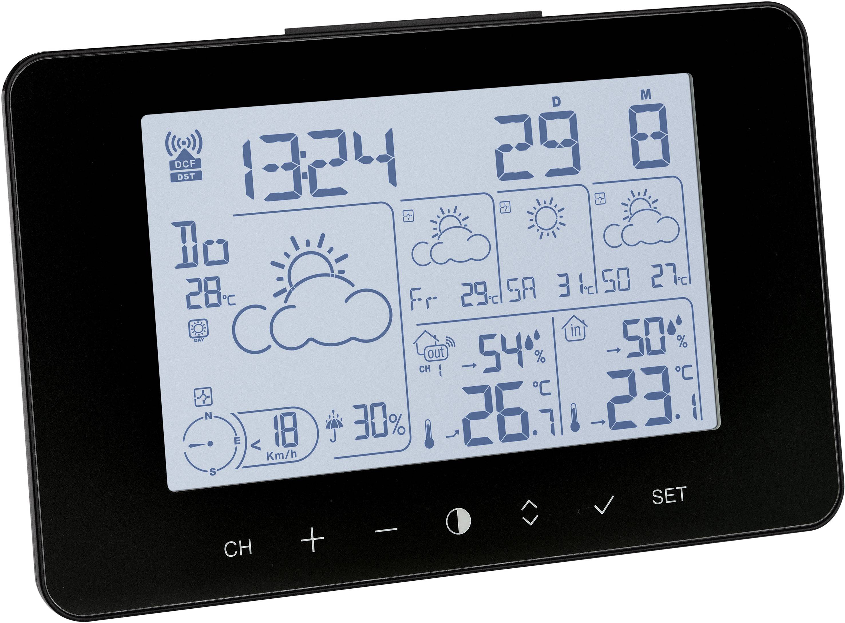 Digital väderstatationsdisplay visar tid, datum och väderprognos med sol-, moln- och regnymboler för olika dagar.