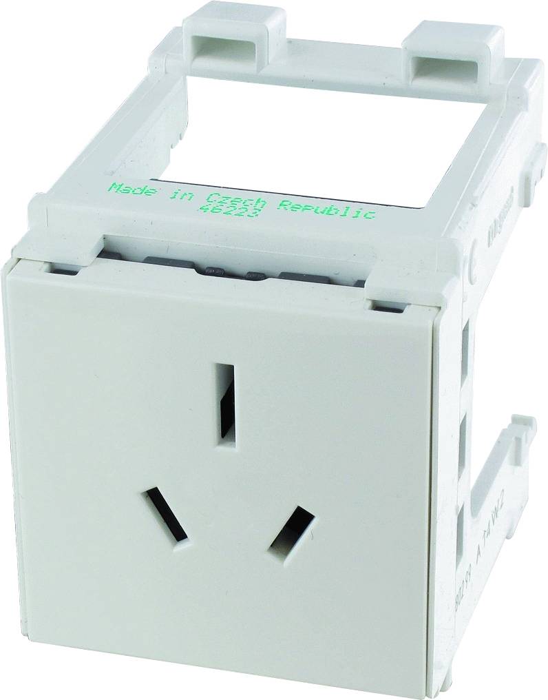Elektronisk komponent med eluttag, tillverkad i Tjeckien. Eluttag av typ som huvudsakligen används i Australien.