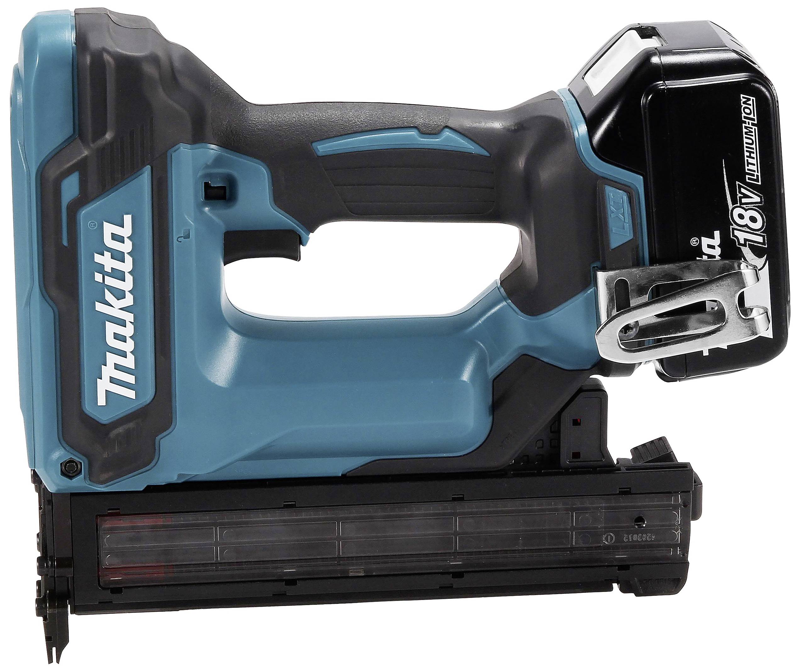 Sladdlös spikpistol från Makita med 18V litiumjonbatteri, huvudsakligen blå och svart, kompakt och lämplig för mobilt bruk.