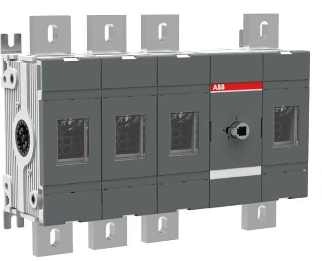 En grå elektrisk switch från ABB med fyra fönster och en central strömbrytare, monterad på en metallskena.