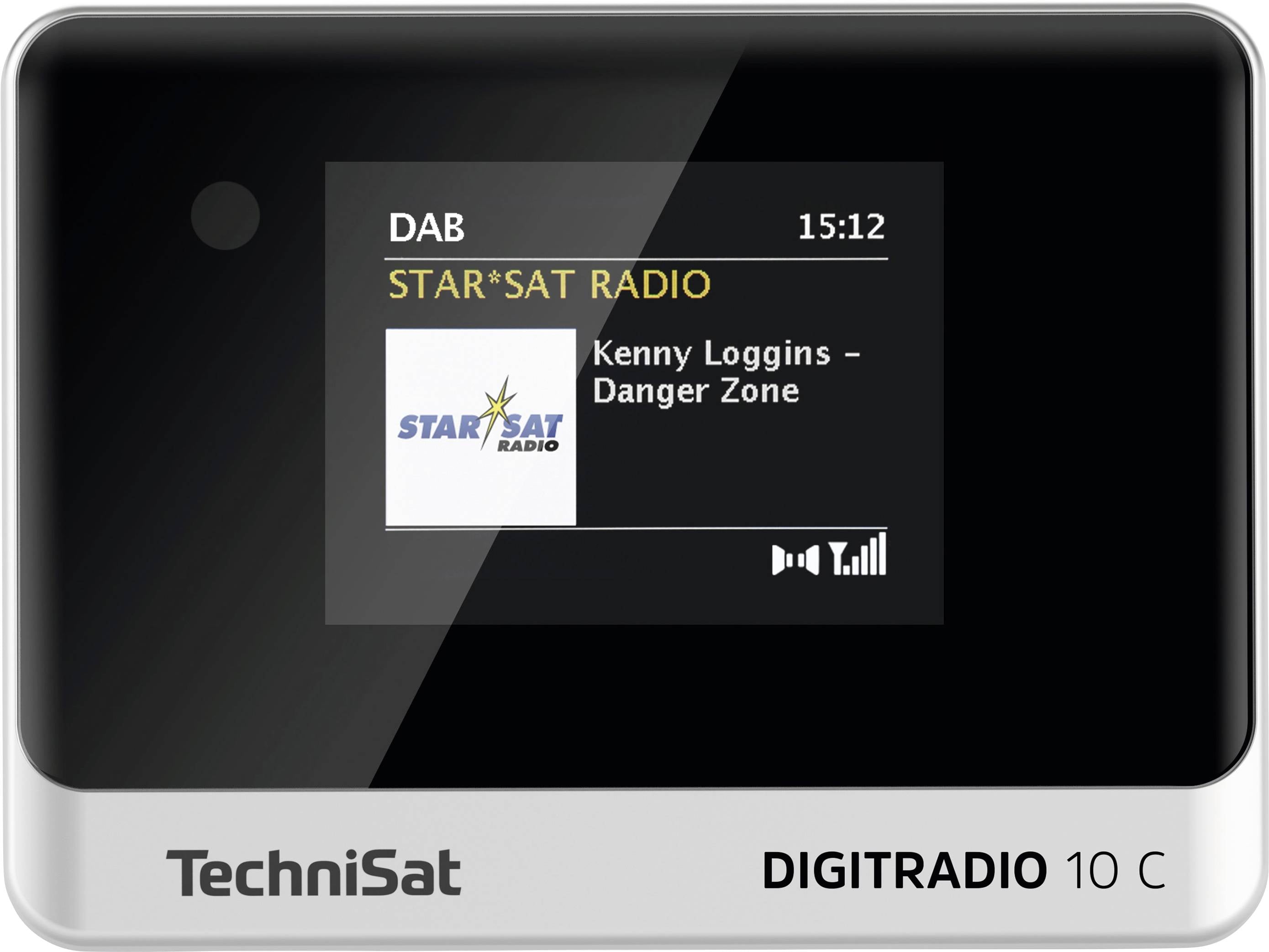 En digital radio visar 'DAB', mottagningsstatus, tid 15:12, STAR*SAT RADIO, spelar "Kenny Loggins – Danger Zone". Enhet: TechniSat DIGITRADIO 10 C.