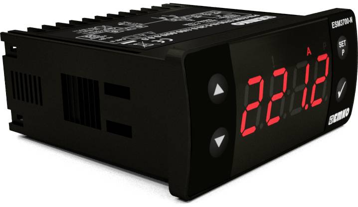 Digital display på en elektronisk enhet med röd text '22.12 A', knappar för inställning och tillverkarens logotyp.