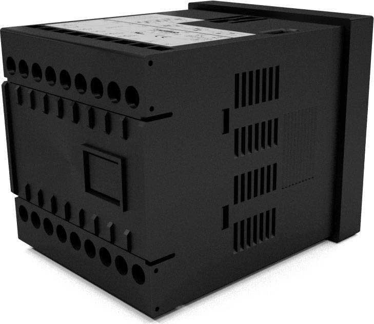En svart, rektangulär elektronisk enhet med ventilationsspringor och anslutningar på sidorna, troligen en kontroller.