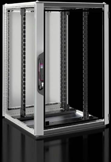 Serverrack med glasdörr, öppen ram och svart stomme. Lämplig för montering av IT-utrustning i datacenter.