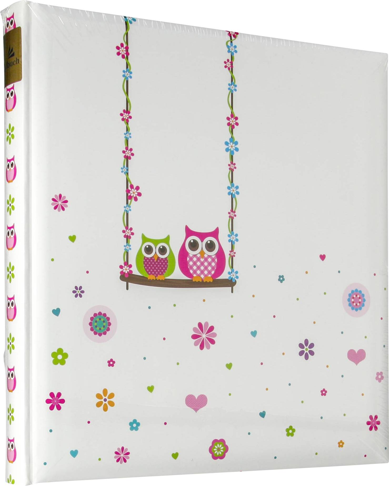 Två färgglada ugglor sitter på en blomsterprydd gunga framför en vit bakgrund, omgivna av blom- och hjärtmönster.