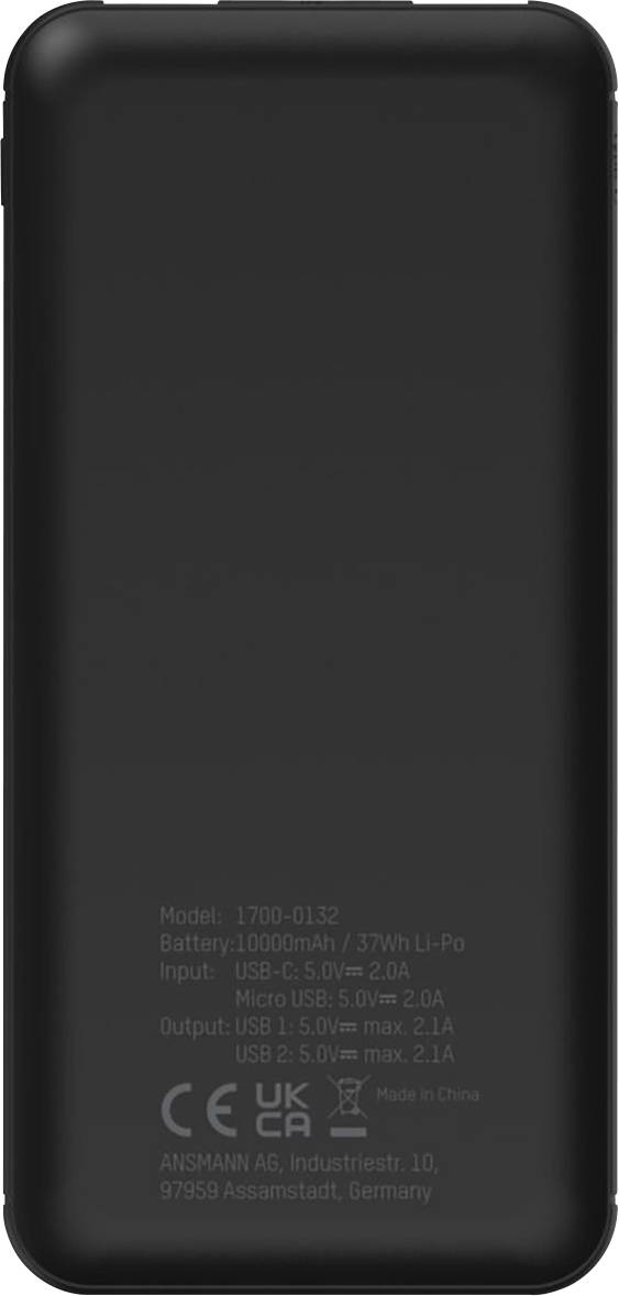 Svart powerbank med tryckt teknisk specifikation: modellnummer, batterikapacitet 10000mAh, ingångs- och utgångseffekt, tillverkarnamn.