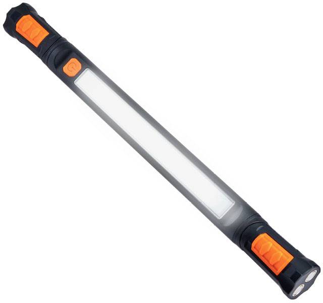 Bärbar LED-ficklampa, avlång, svart, med orangefärgade knappar på båda ändar, på vit bakgrund.