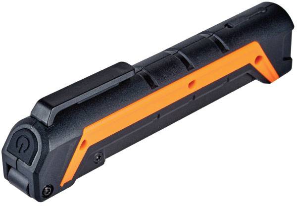 Bärbar, svart ficklampa med orange rand och en påknapp i ena änden. Perfekt för utomhus- eller nödsituationer.
