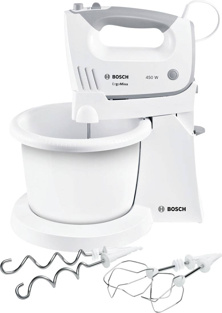 En vit handmixer med 450 watt och tillbehör, inklusive vispar och degkrokar, står på en hushållsassistent med en vit blandningsskål.