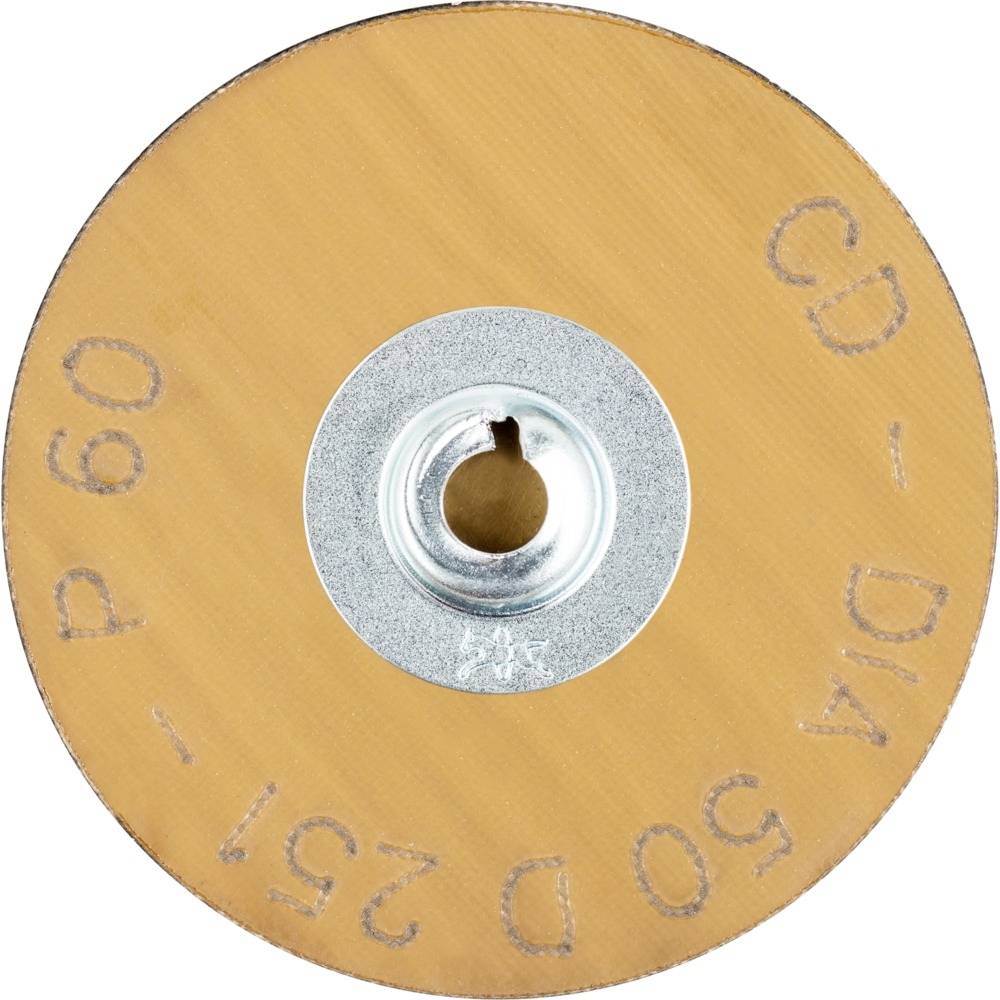 'CD DIA 50 D 25.1 P60' står tryckt på ett rundformat, orangefärgat slippapper, fäst vid en silvermetallisk skiva med ett centralt hål.