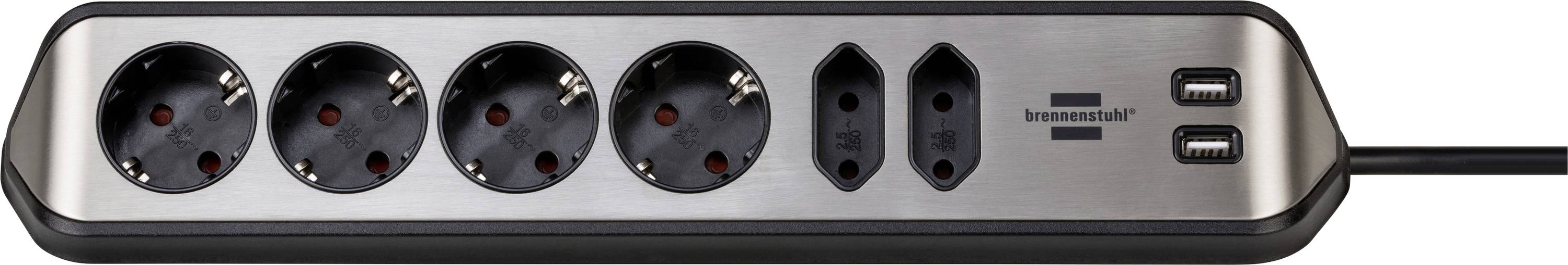En multisteckdos med fyra runda uttag, två USB-portar och en inkopplad strömkabel på höger sida.