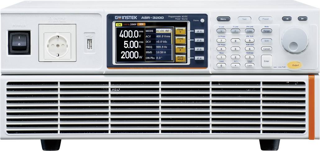 En vit elektronisk apparat med skärm och reglage visar mätvärden som 'VOLTAGE 400.0', 'FREQUENCY 50.0 Hz'. Överst till vänster finns ett eluttag.