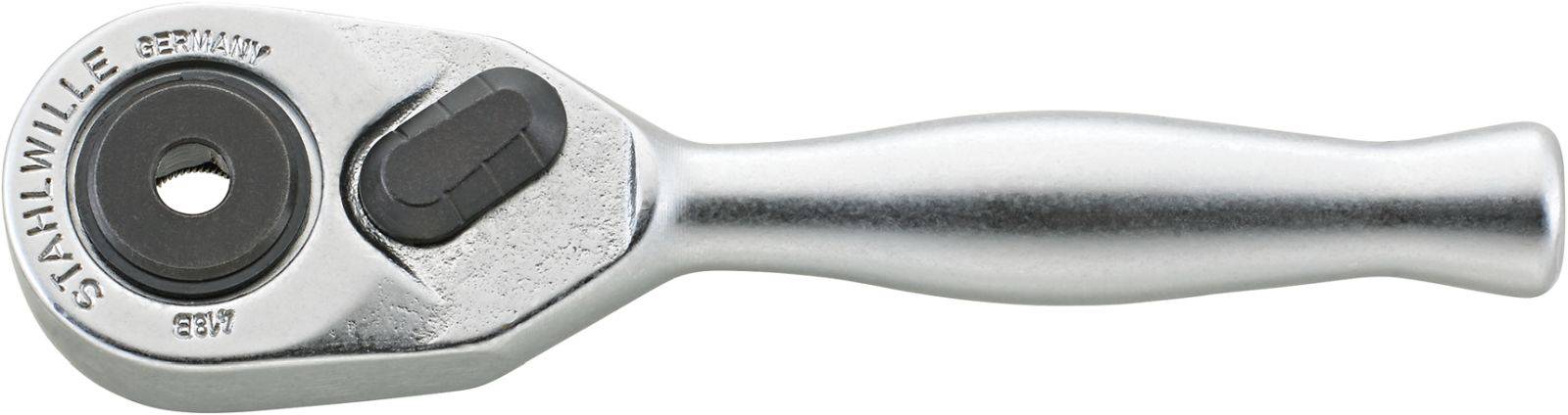 En förkromad Stahlwille-skruvnyckel med ergonomiskt handtag, lämplig för snabb åtdragning och lossning av skruvar och muttrar.