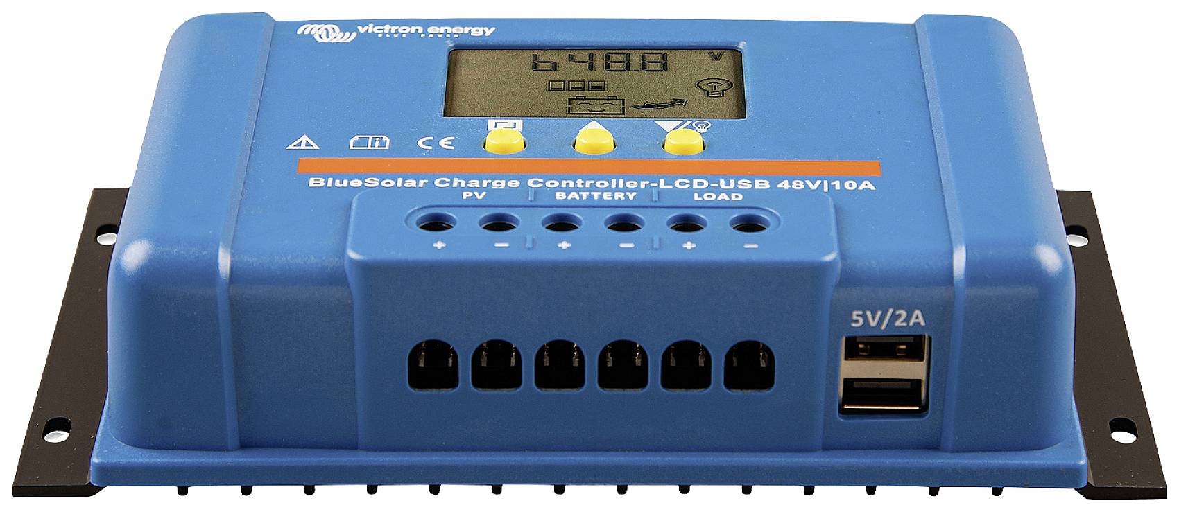En blå solarladdningsregulator med digital display visar '48.8'. Den har anslutningar för solpanel, batteri, last och två USB-portar.