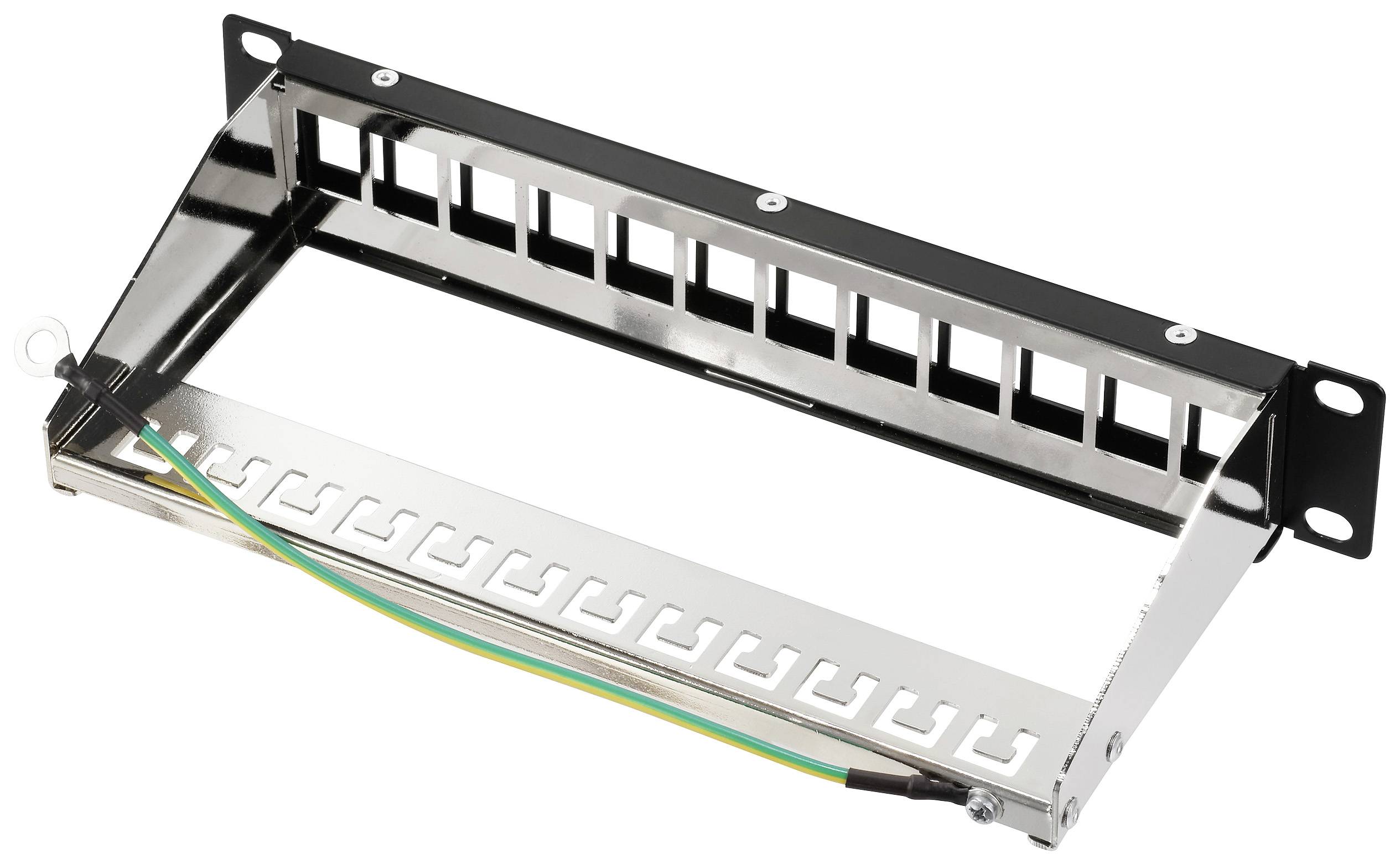 Metallskena med fästen och platser för installation av nätverksutrustning, identifierbar genom jordningskabel.