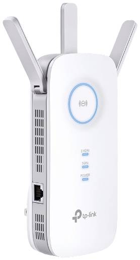 WLAN-repeater med tre antenner, TP-Link-logotyp fram, visar statuslampor för 2,4 GHz, 5 GHz och ström, Ethernet-port på sidan.