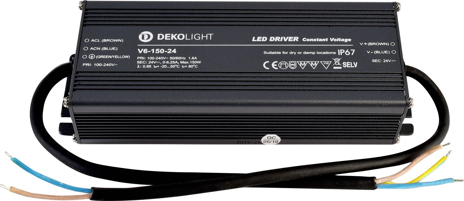 En svart LED-driver från DEKOLIGHT, modell V6-150-24, för konstantspänning. Lämplig för fuktiga miljöer, IP67-certifierad.