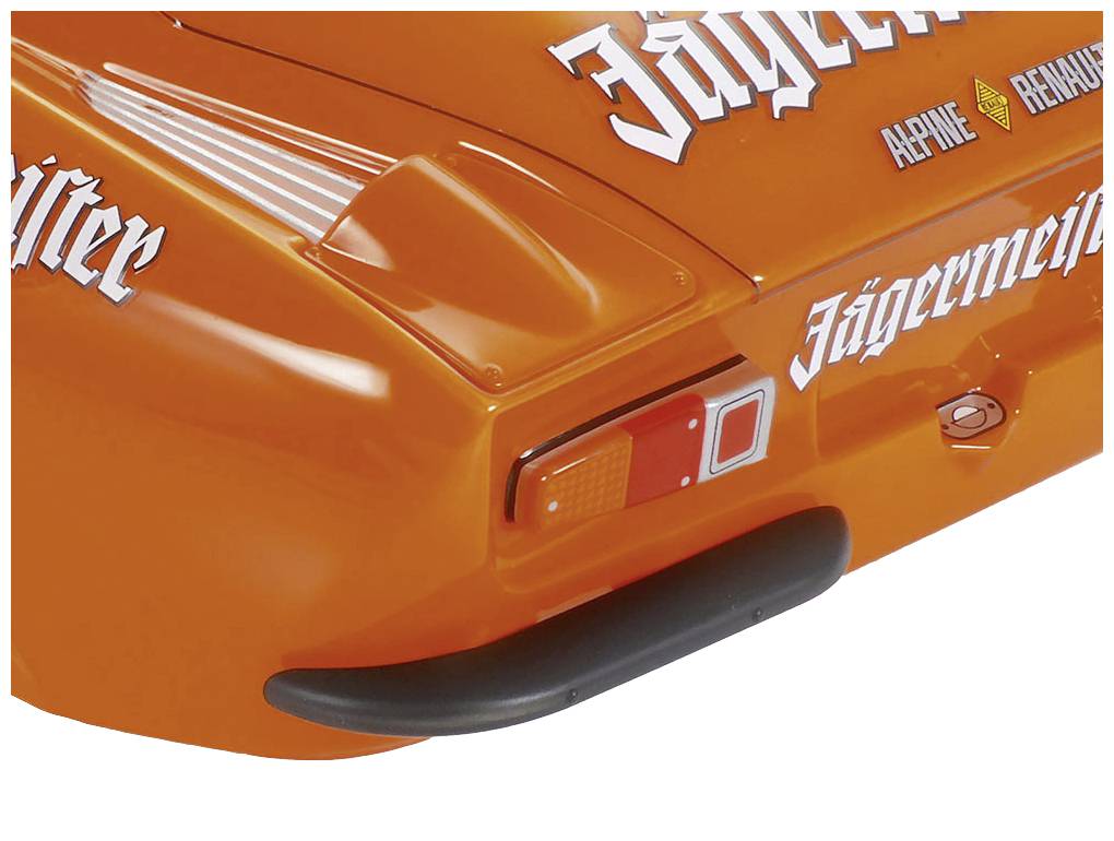 En orangefärgad bil med 'Jägermeister'-logotyp och text, bakre vyn med bakljus och stötfångare.