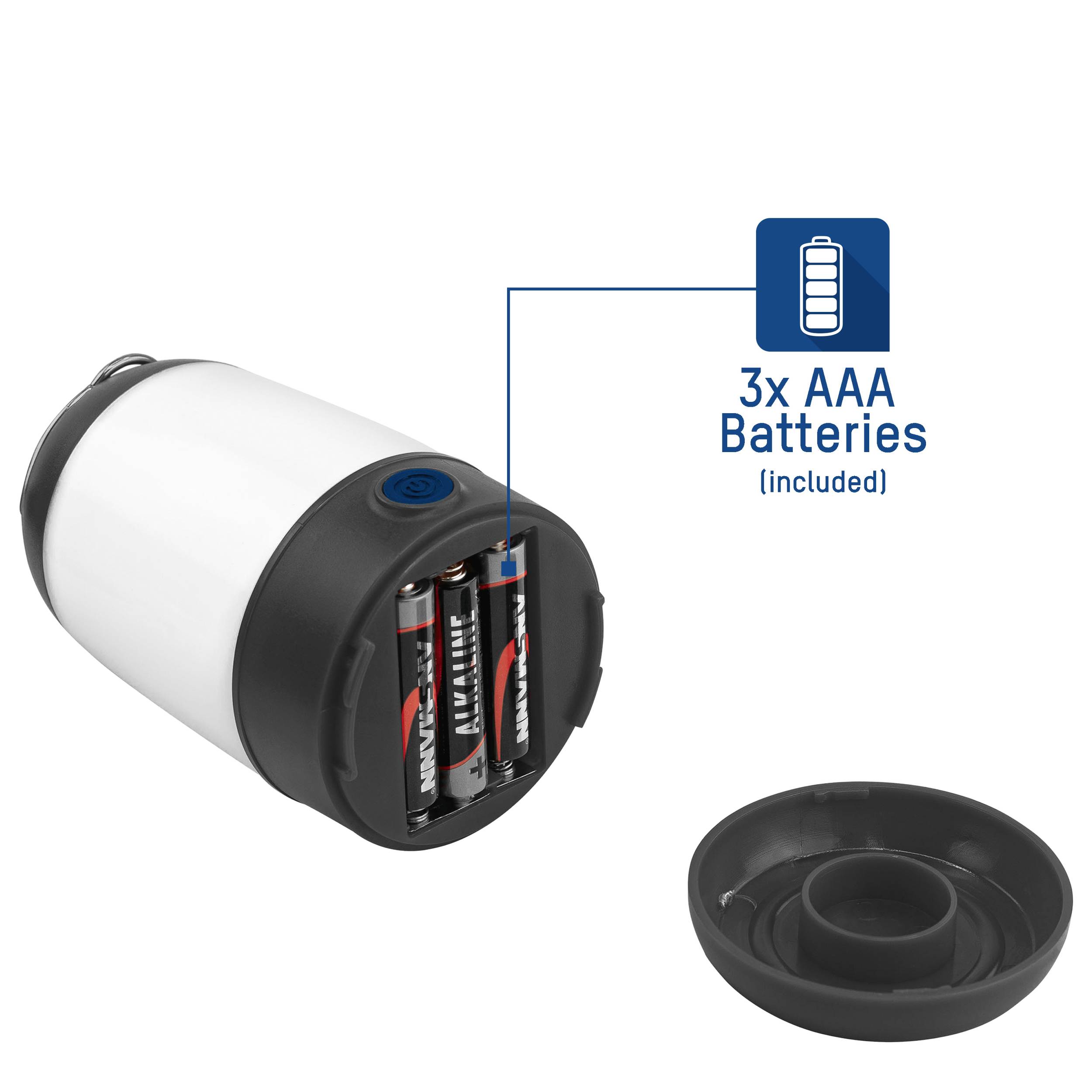 Bärbar lykta med avtabart nedre parti som visar batteriutrymmet. Innehåller 3 AAA-batterier, inkluderade vid leverans.