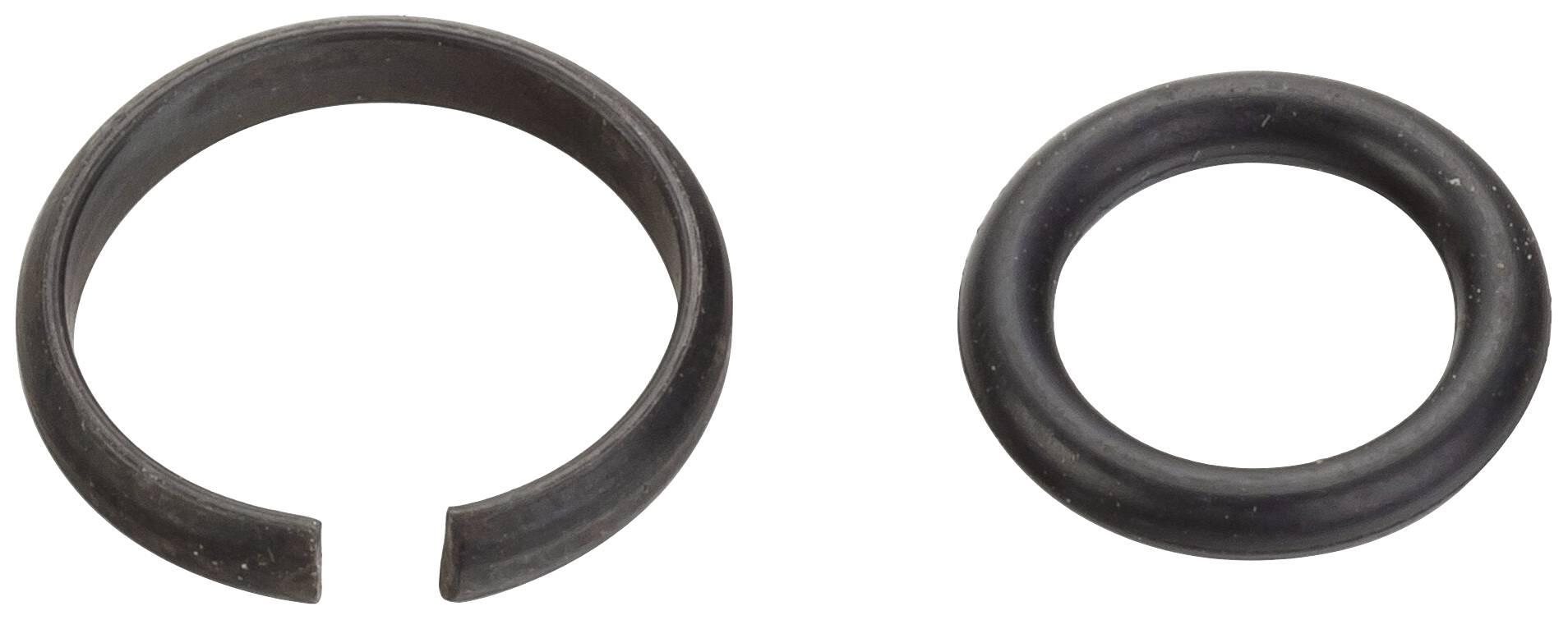 Två tätningsringar av svart gummi på vit bakgrund, vänster en öppen ring, höger en sluten O-ring.