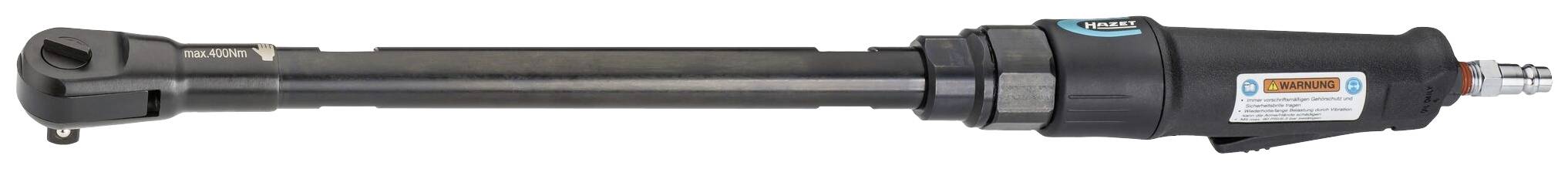 En lång, svart tryckluftsskruvmejsel med ergonomiskt handtag och metallskaft ligger horisontellt placerad.