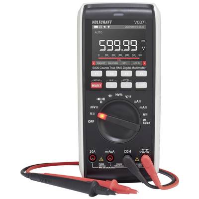 Digitalvoltmeter visar 221,88 V AC på displayen, med en smartphoneapp som speglar avläsningen via trådlös anslutning.