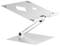 En silverfärgad laptopställning med justerbar vinkel som främjar en ergonomisk arbetsposition. Perfekt för skrivbord.