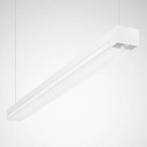En modern, rektangulär taklampa i vitt som hänger från taket. Den har en enkel, minimalistisk design.