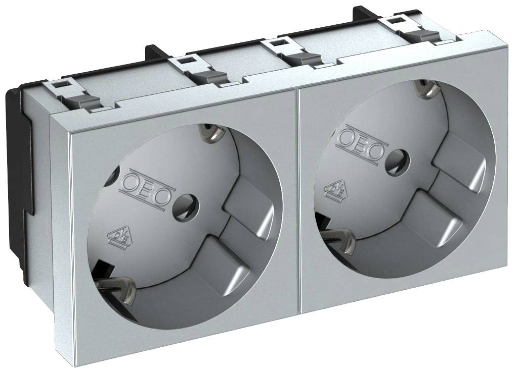 Dubbelt vägguttag i silverfärg, lämpligt för infällning i väggen, med skyddsjordade kontakter och fästklämmer.