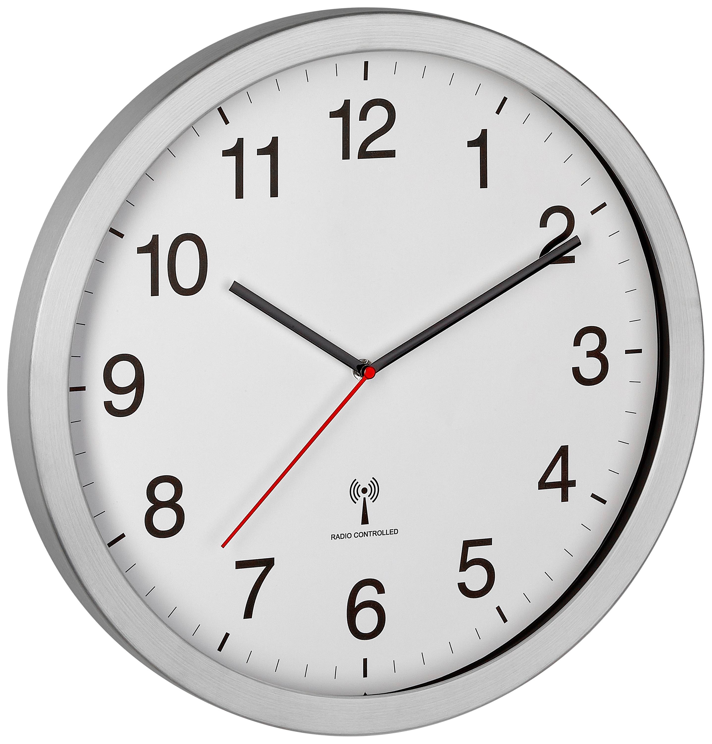 Analog väggklocka med silverram, visar 2:10. Mörka siffror på vit urtavla, med en röd sekundvisare.
