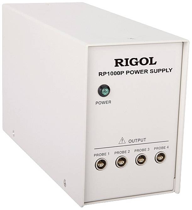 En vit nätaggregat med texten 'RIGOL RP1000P Power Supply'. Fyra utgångar märkta Probe 1 till Probe 4.