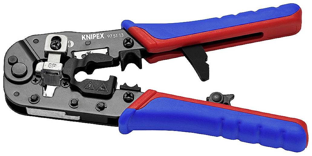 Tång med blå och röda handtag, Knipex-logotyp synlig på metallytan. Verktyg för att crimppa elektriska anslutningar.