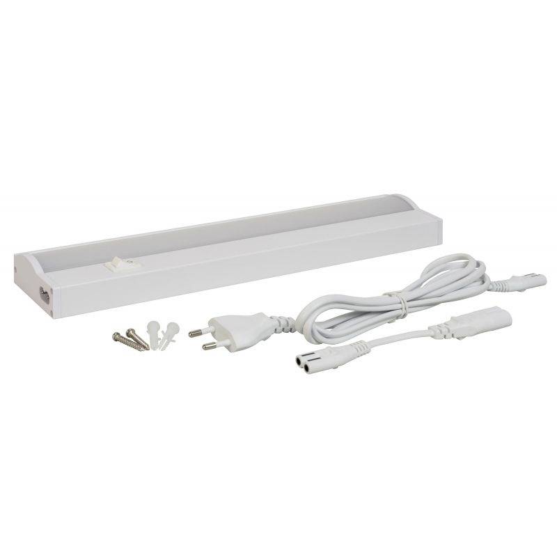 En vit LED-underskåpslampa med kabel, stickkontakt och monteringsmaterial, lämplig för belysning av kök eller arbetsytor.