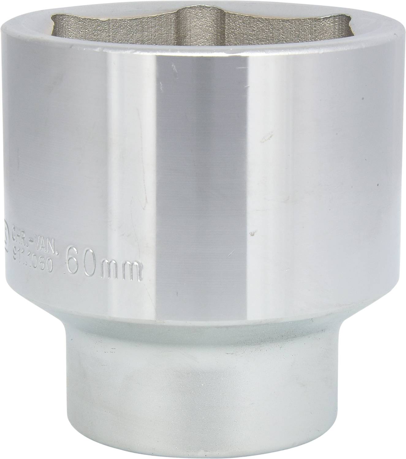Metallisk nyckelsockel med 60 mm diameter, silverfärgad, utan synliga märkningar eller logotyper. Används för stora skruvar.