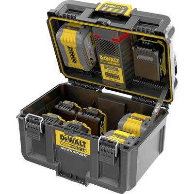Öppen bärbar laddare från DeWalt för flera 18V-batterier, med fem gul-svarta batterier i ett robust hölje.