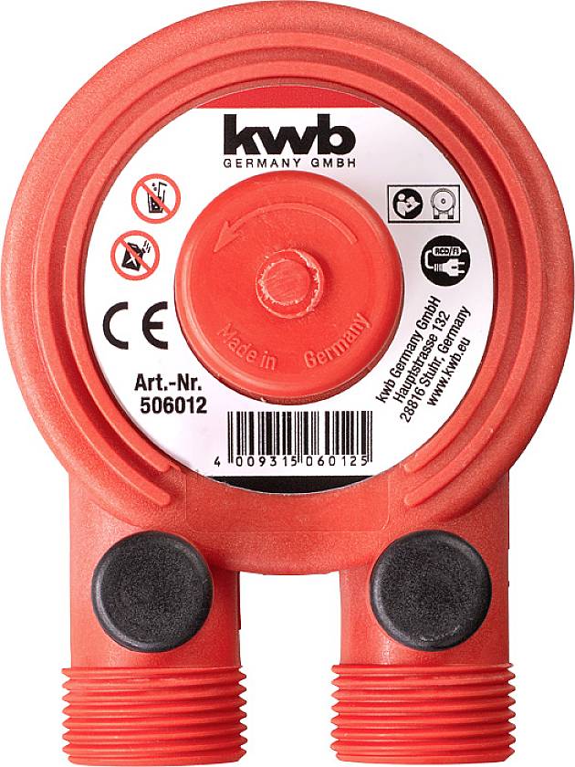 Röd vattenanslutningsadapter från 'kwb Germany GmbH', art.nr. 506012, med CE-märkning och streckkod på vit bakgrund.