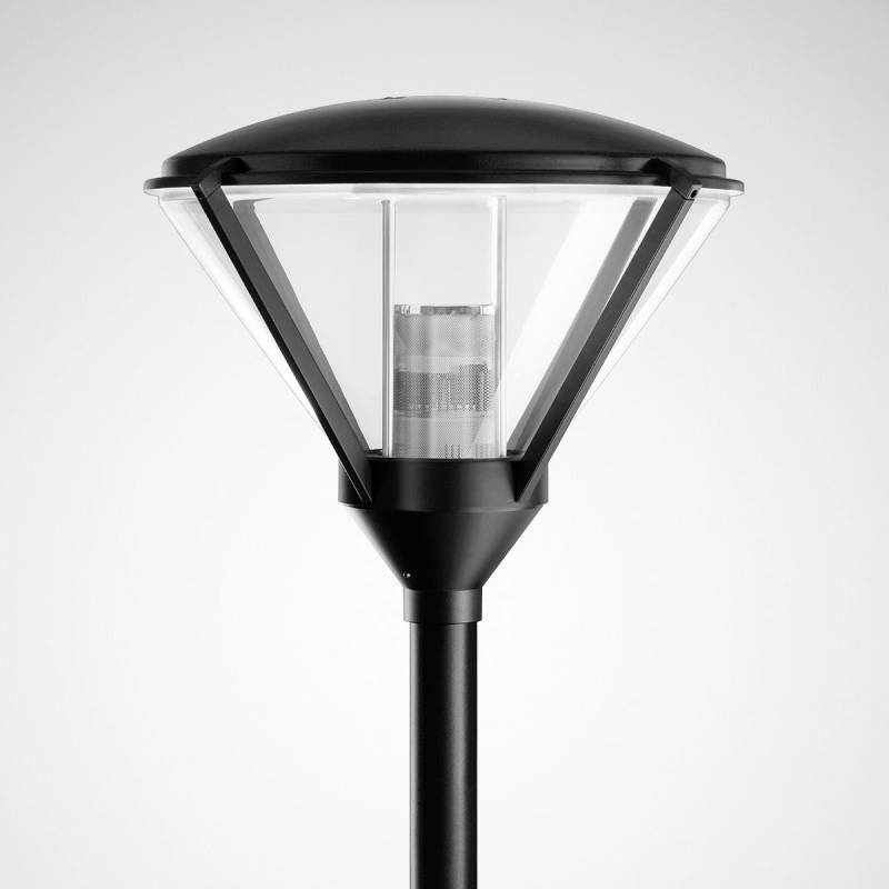 Gatulampa med svart metallram och klart glas, modernt design för utomhusbelysning.