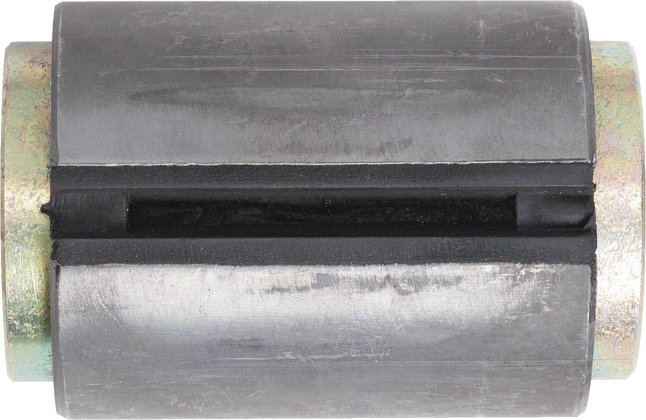 Cylindrisk metalldetalj med en central, svart skåra som löper längs hela längden. Den ser robust och industriell ut.