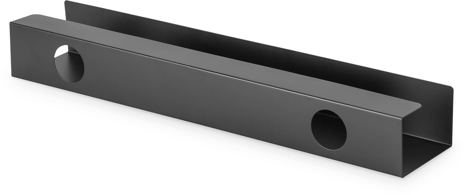 En svart metallisk kabelkanal med hål för kabeldragning. Lämplig för enkel kabelorganisation vid skrivbord.