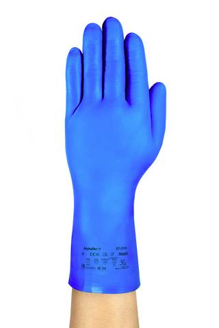 En blå gummihandske på en hand, utsträckt. Handsken täcker hela handen och avslutas vid handleden.