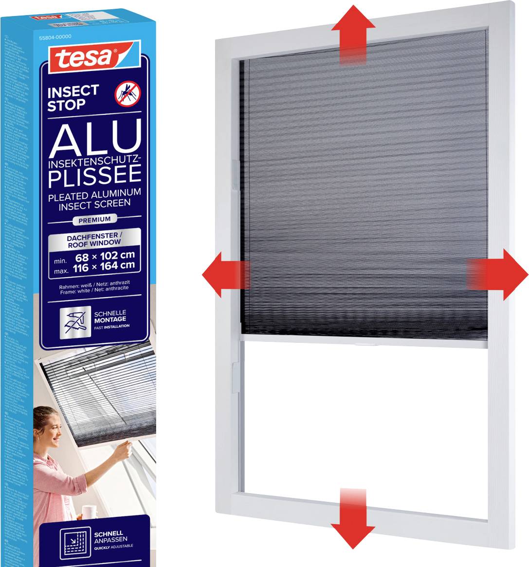 Produktbild av ett tesa-vikskärm av aluminium för insekter till takfönster, visad installerad i en fönsterram med pilar som indikerar att den öppnas och rör sig upp, ner och åt sidorna.