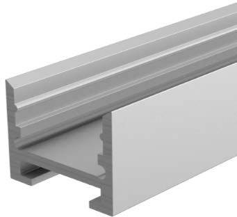 En silverfärgad aluminiumsprofil med rektangulärt tvärsnitt och en vertikal skena på ovansidan, typisk för monteringssystem.