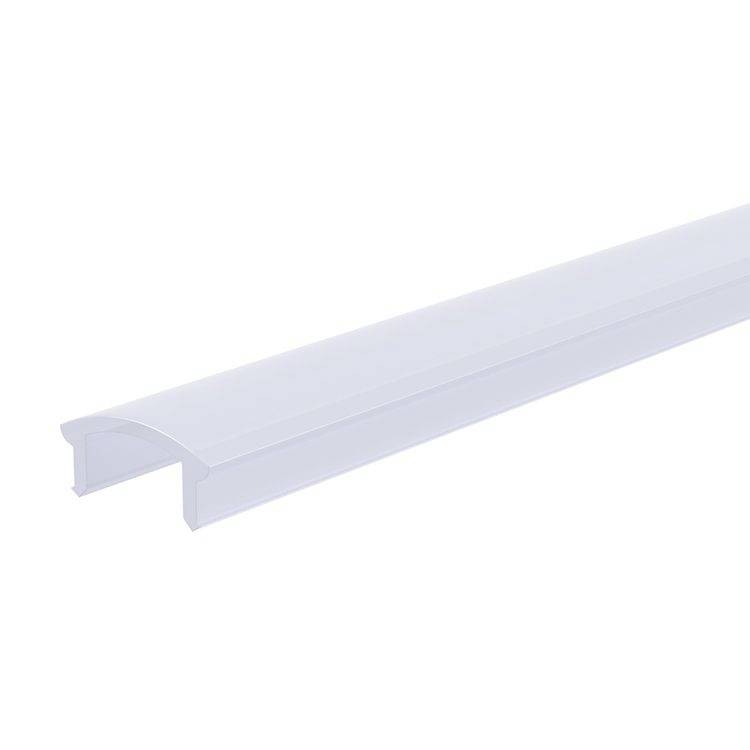 Ett vitt plastiskt kabelkanalprofil som används för ledning och täckning av kablar. Det har en platt, rektangulär form.