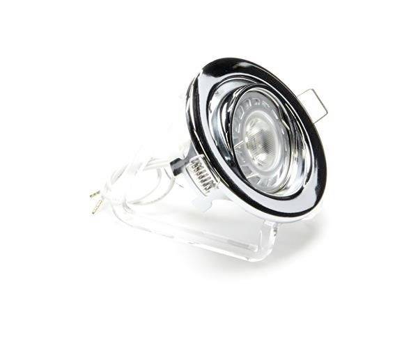 En enskild, silverfärgad infälld spotlight med glödlampa och kabel, avbildad mot en vit bakgrund.