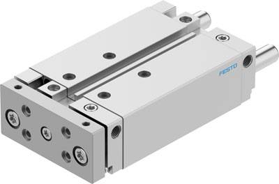 Cylinder med dubbelverkande funktion, märkt med Festo-logotypen på sidan, i silver färg, med flera synliga skruvar och anslutningar.